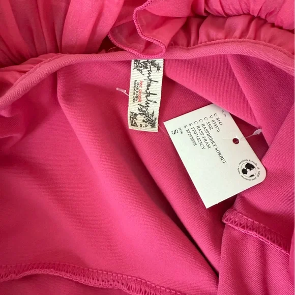 Free People Raspberry Pink Bodysuit with Rosettes - NWT - Picture 7 of 7